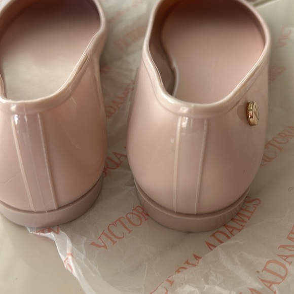 New Victoria Adams Flats - Picture 6 of 10